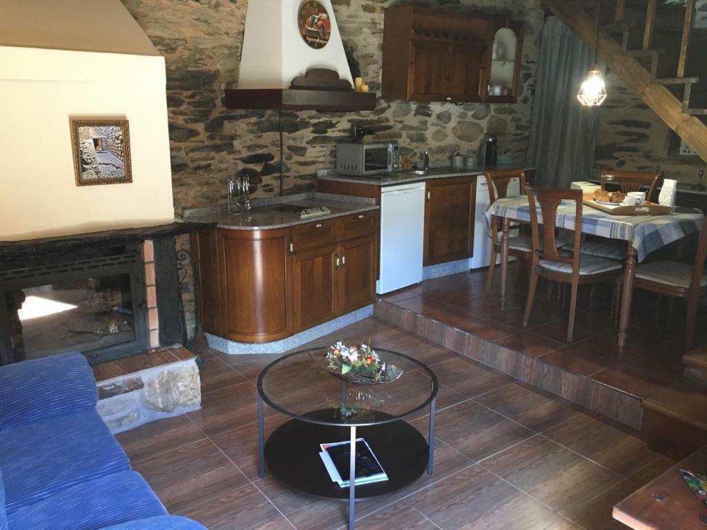Casa Rural Bierzo Encantado Valle de Finolledo Esterno foto